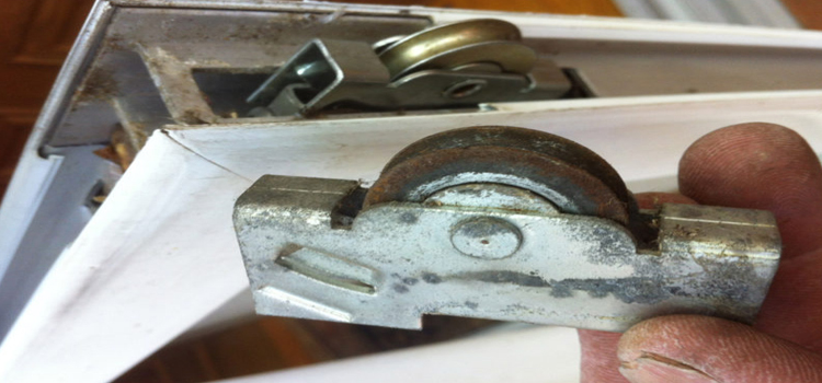 screen door roller repair in Hesperia